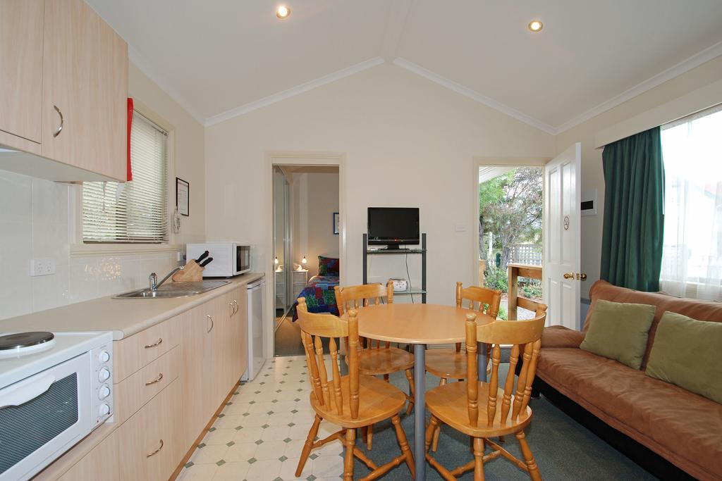 Triabunna Cabin & Caravan Park Номер фото