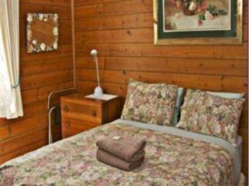 Triabunna Cabin & Caravan Park Екстер'єр фото