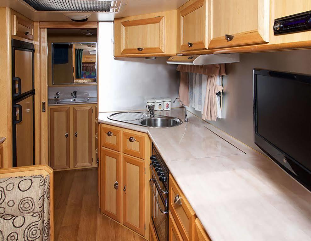 Triabunna Cabin & Caravan Park Екстер'єр фото